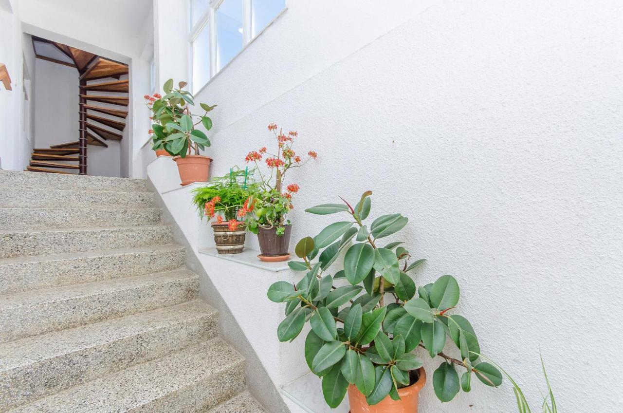 Apartments Zora Starigrad Paklenica Exterior photo