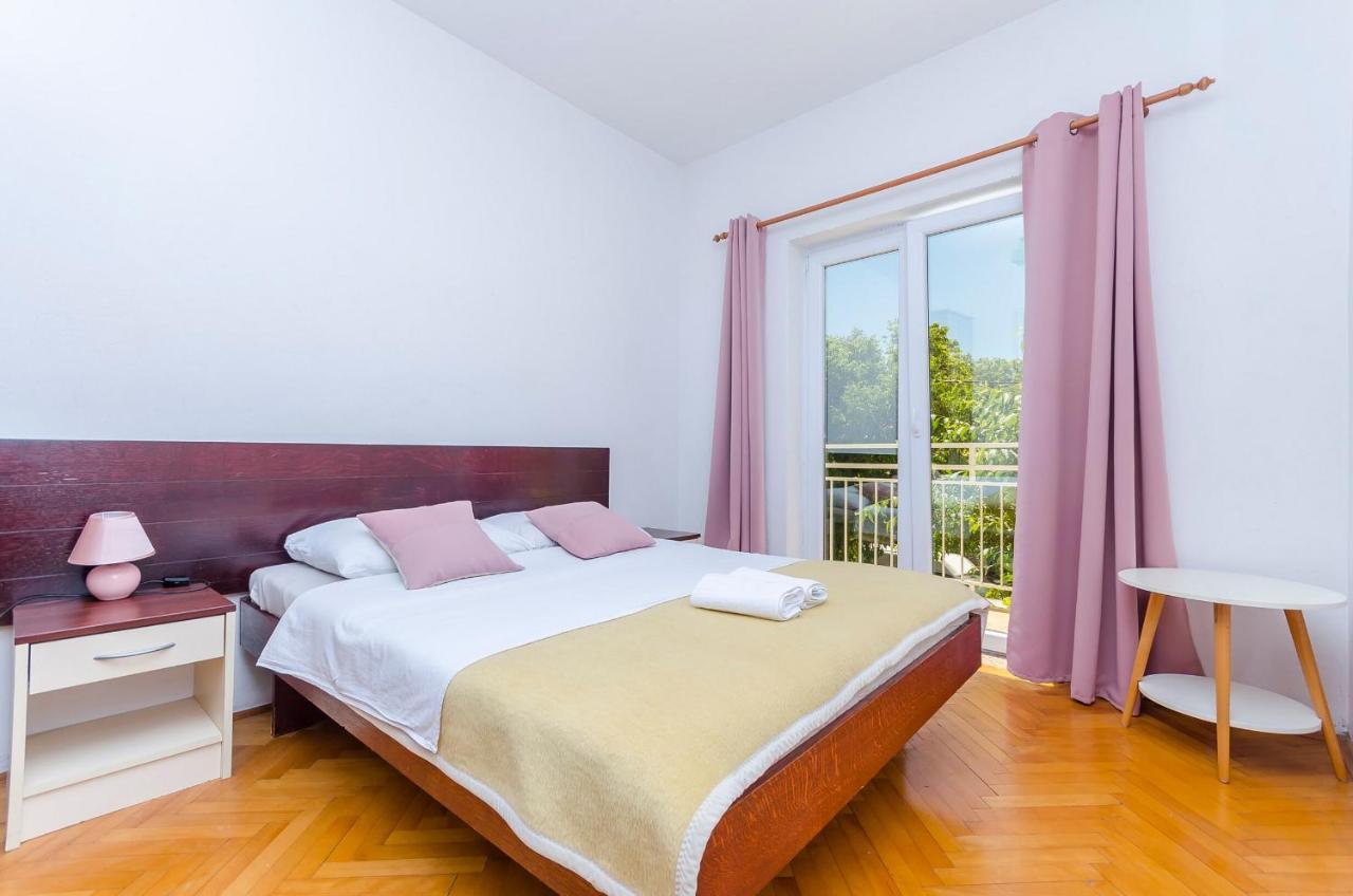 Apartments Zora Starigrad Paklenica Exterior photo